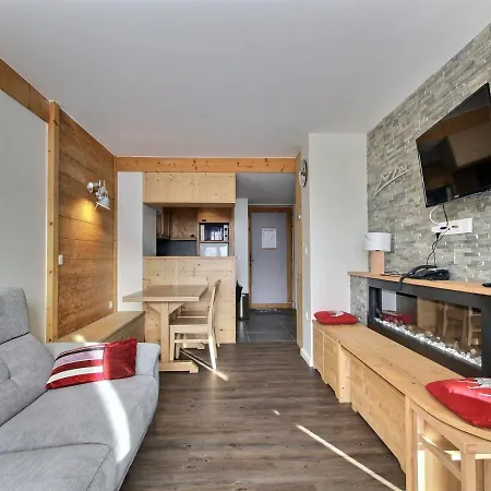 Apartment Spacieux 2 Pieces Avec Acces Pistes, Terrasse, Cheminee Et Parking - Fr-1-455-147 La Plagne
